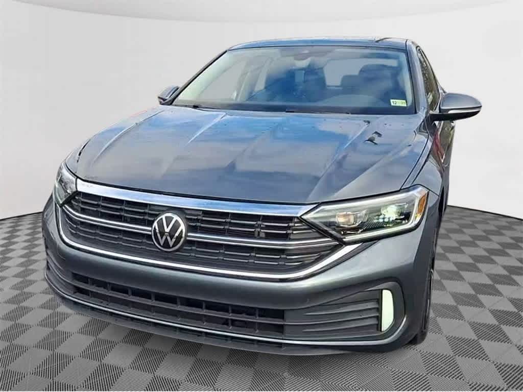 2022 Volkswagen Jetta SEL 3