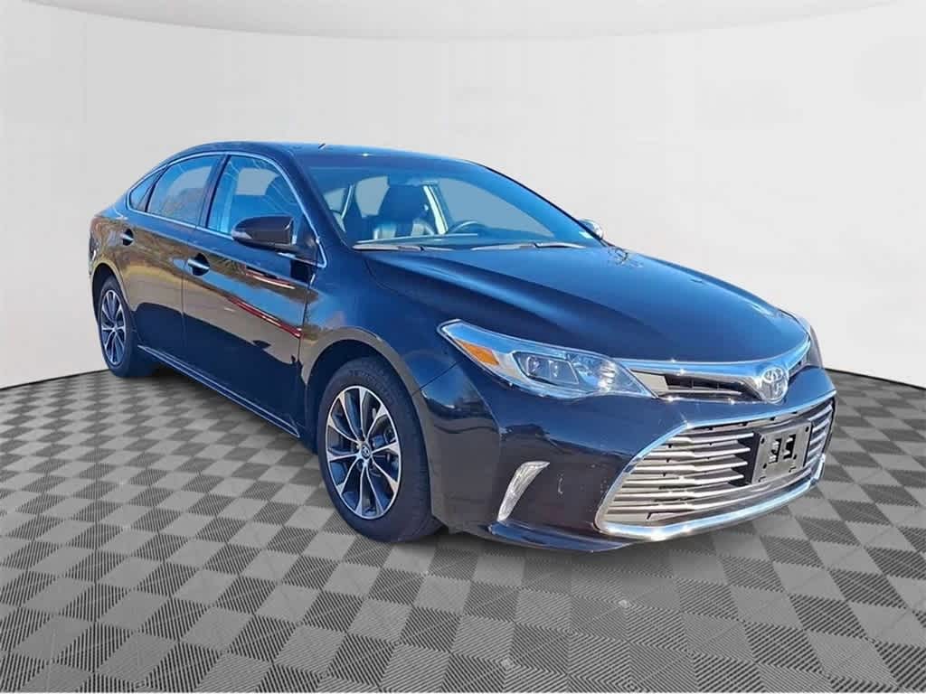 2016 Toyota Avalon XLE 2