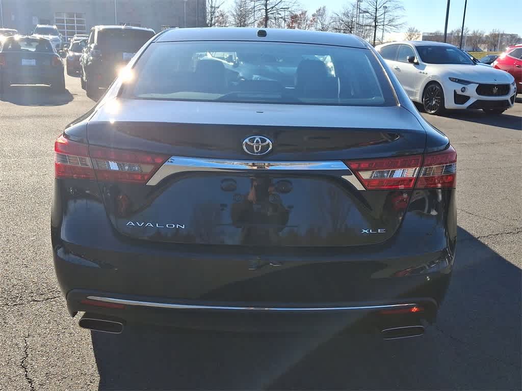 2016 Toyota Avalon XLE 22