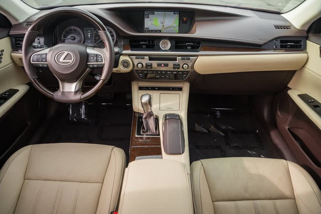 2016 Lexus ES 350  18