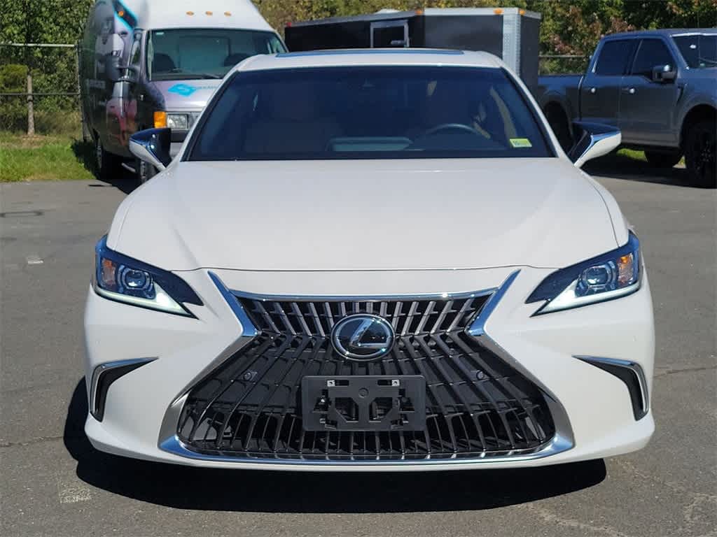 2022 Lexus ES  26