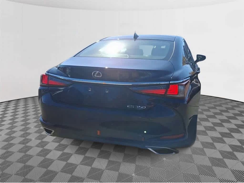 2023 Lexus ES  7