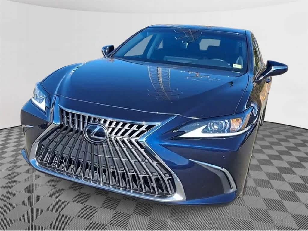 2023 Lexus ES  3