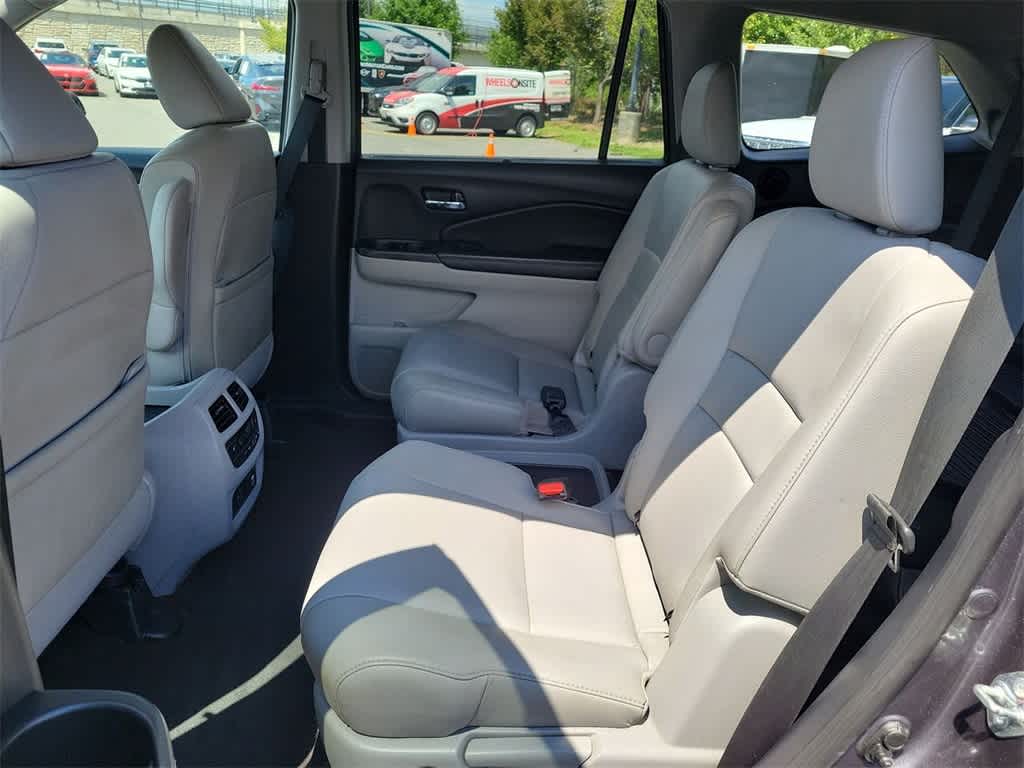 2019 Honda Pilot Touring 7-Passenger 20