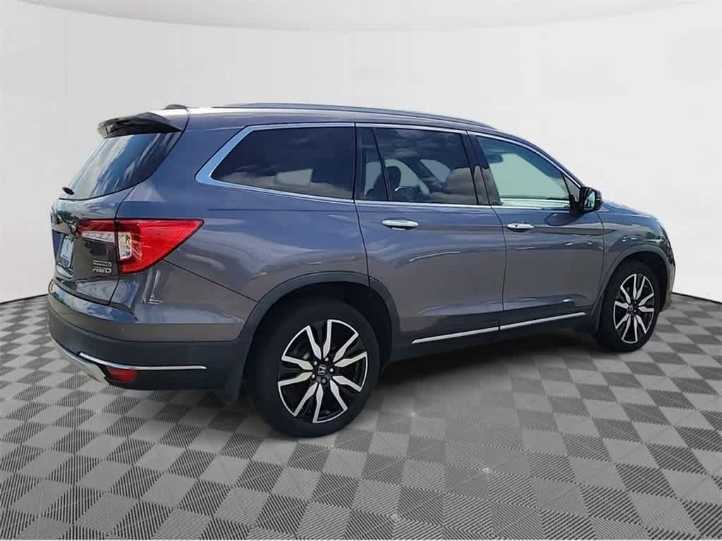 2019 Honda Pilot Touring 7-Passenger 8