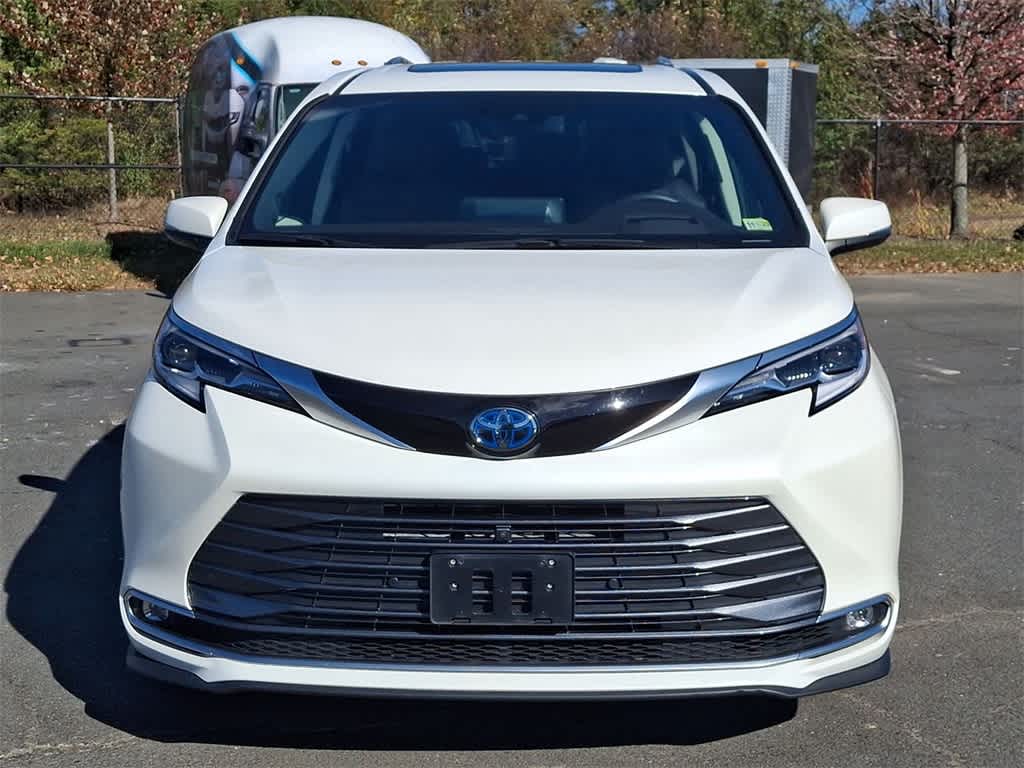 2021 Toyota Sienna Platinum 29