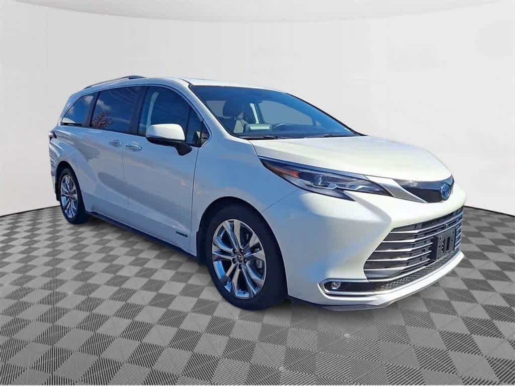 2021 Toyota Sienna Platinum 2