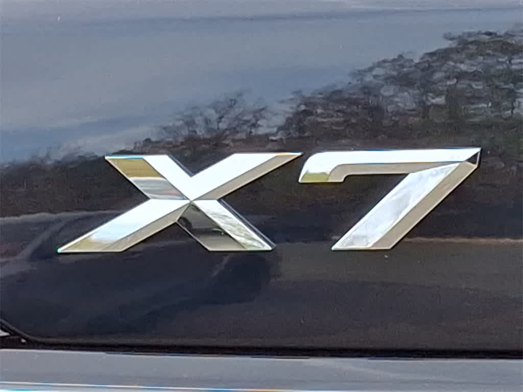 2025 BMW X7 xDrive40i 13