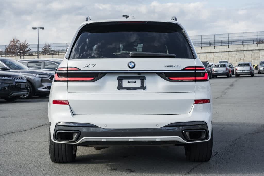 2023 BMW X7 xDrive40i 5