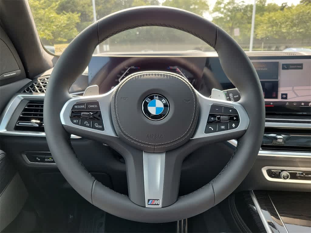 2025 BMW X7 xDrive40i 10