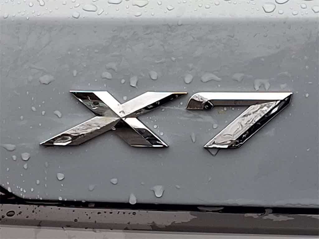 2025 BMW X7 xDrive40i 13