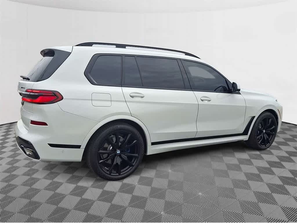 2025 BMW X7 xDrive40i 8