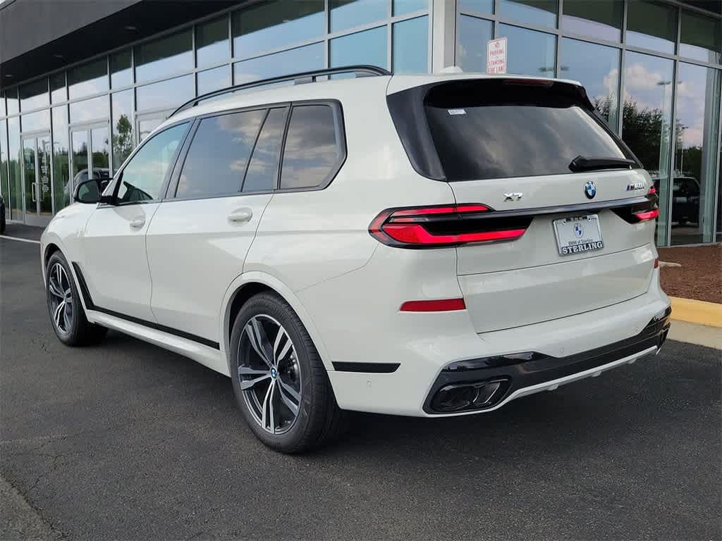 2025 BMW X7 M60i 4