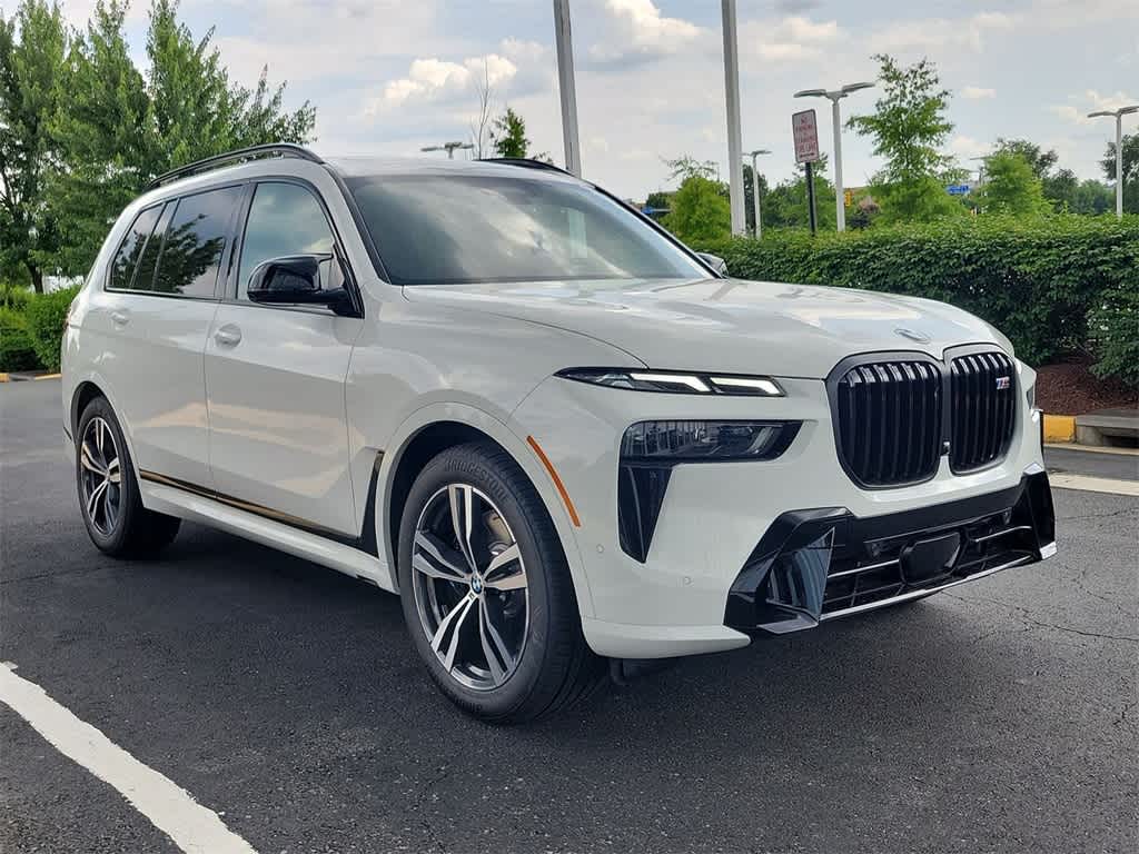 2025 BMW X7 M60i 2