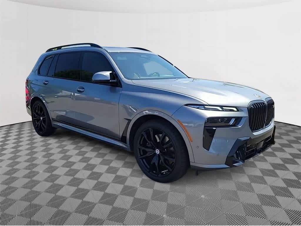 2023 BMW X7 M60i 2