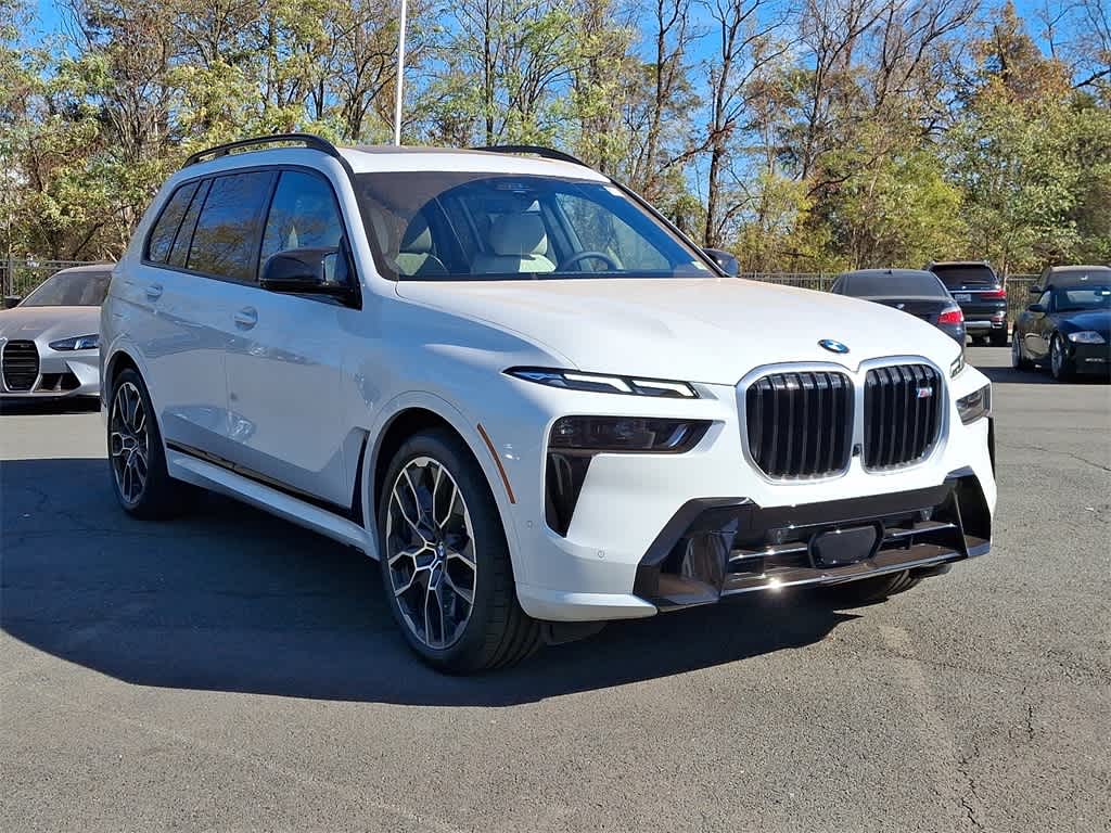 2025 BMW X7 M60i 2