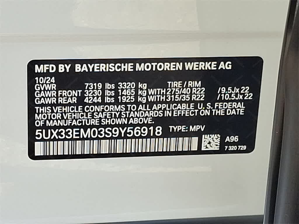 2025 BMW X7 M60i 11