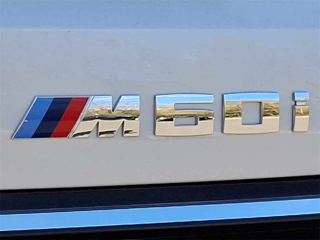 2025 BMW X7 M60i 14