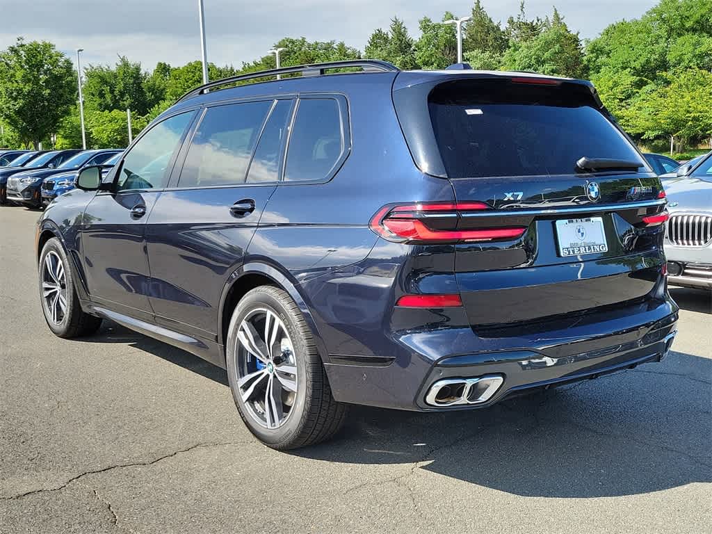 2025 BMW X7 M60i 4