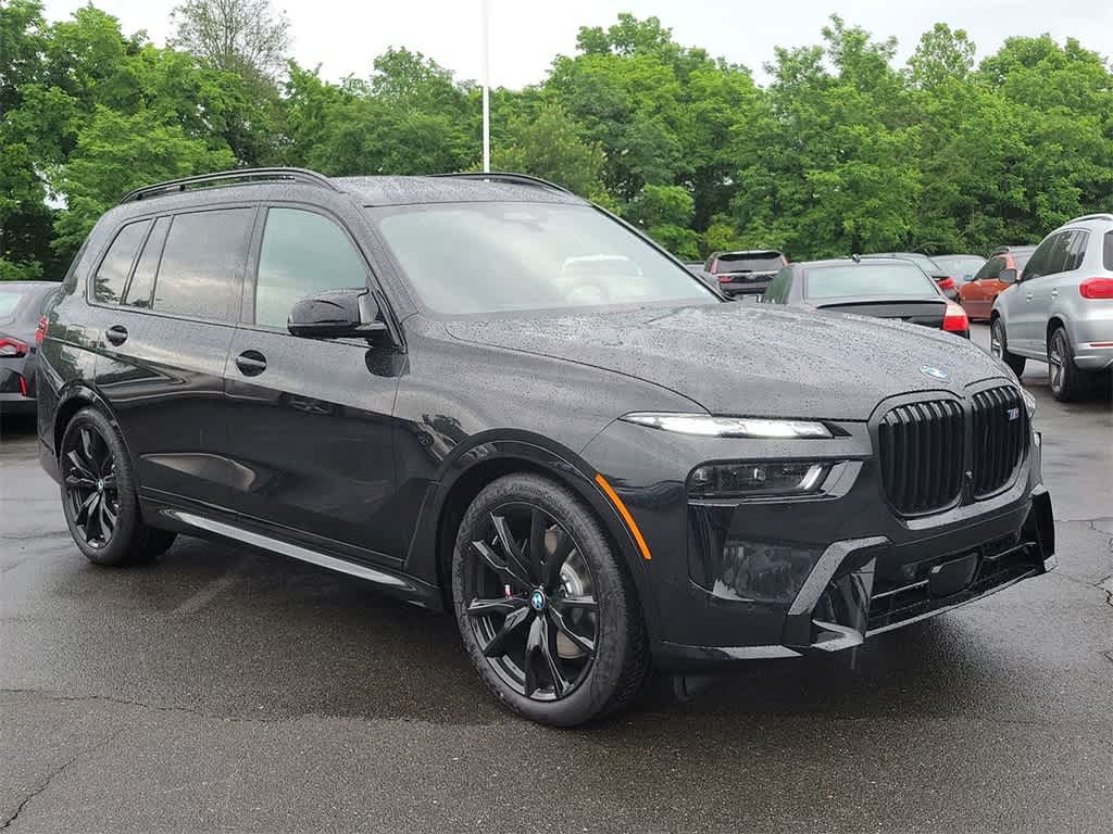 2025 BMW X7 M60i 2