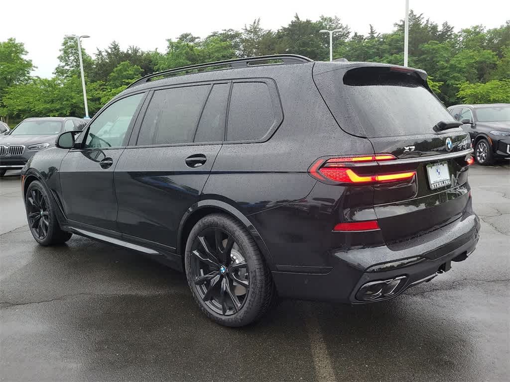 2025 BMW X7 M60i 4