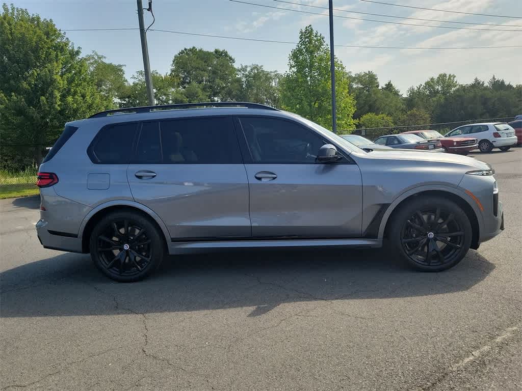 2023 BMW X7 M60i 24