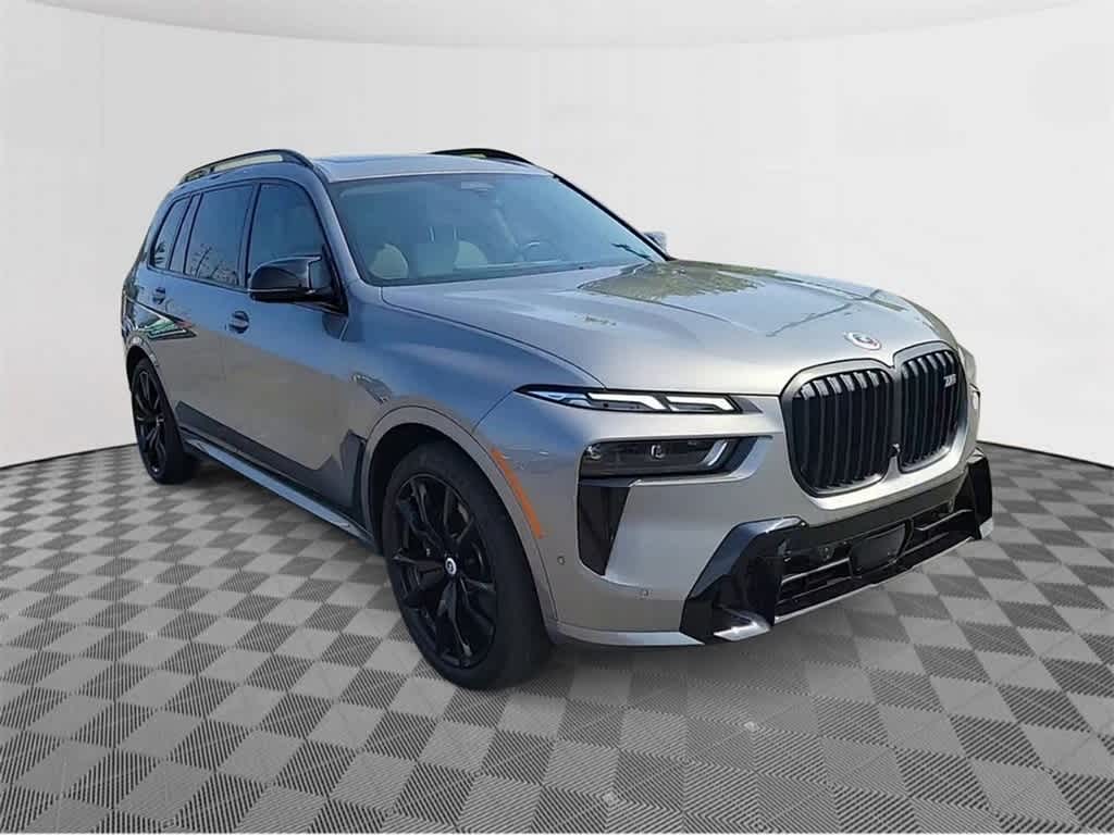 2023 BMW X7 M60i 2