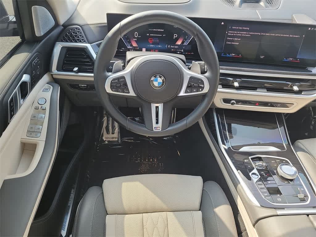 2023 BMW X7 M60i 21