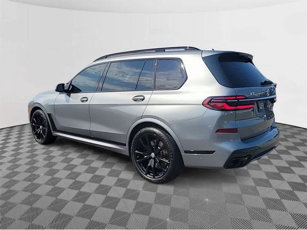 2023 BMW X7 M60i 6