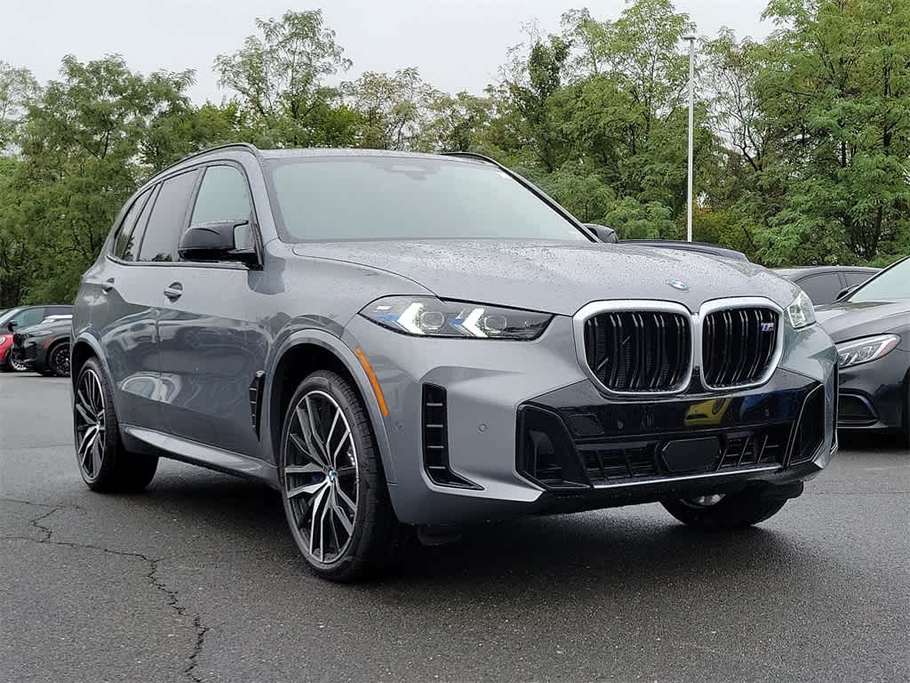 2025 BMW X5 M60i 2