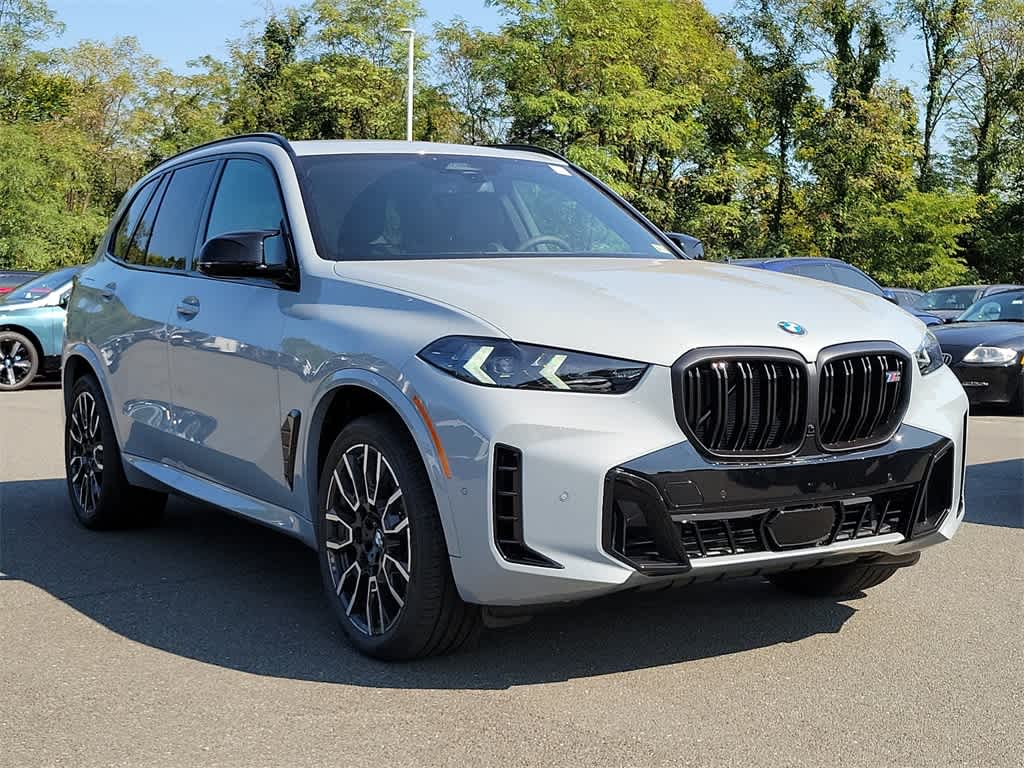 2025 BMW X5 M60i 2