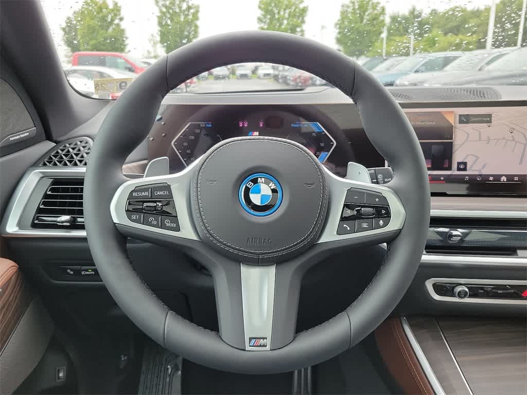 2025 BMW X5 xDrive50e 9