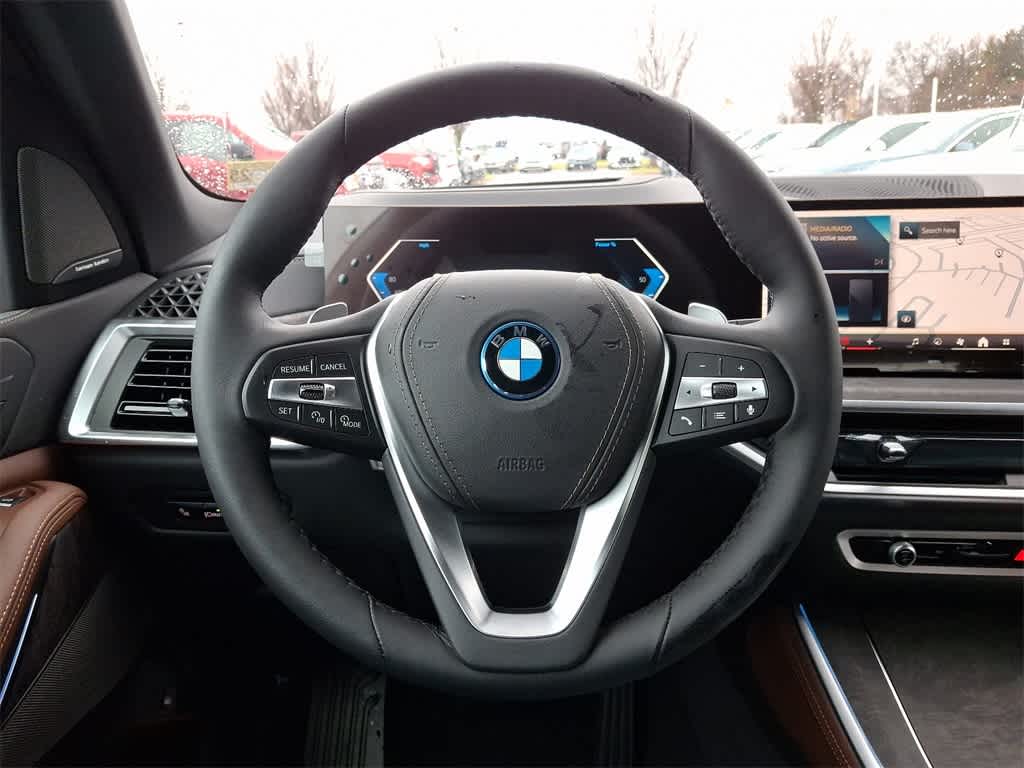 2025 BMW X5 xDrive50e 9