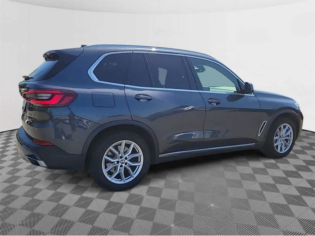 2022 BMW X5 xDrive40i 8