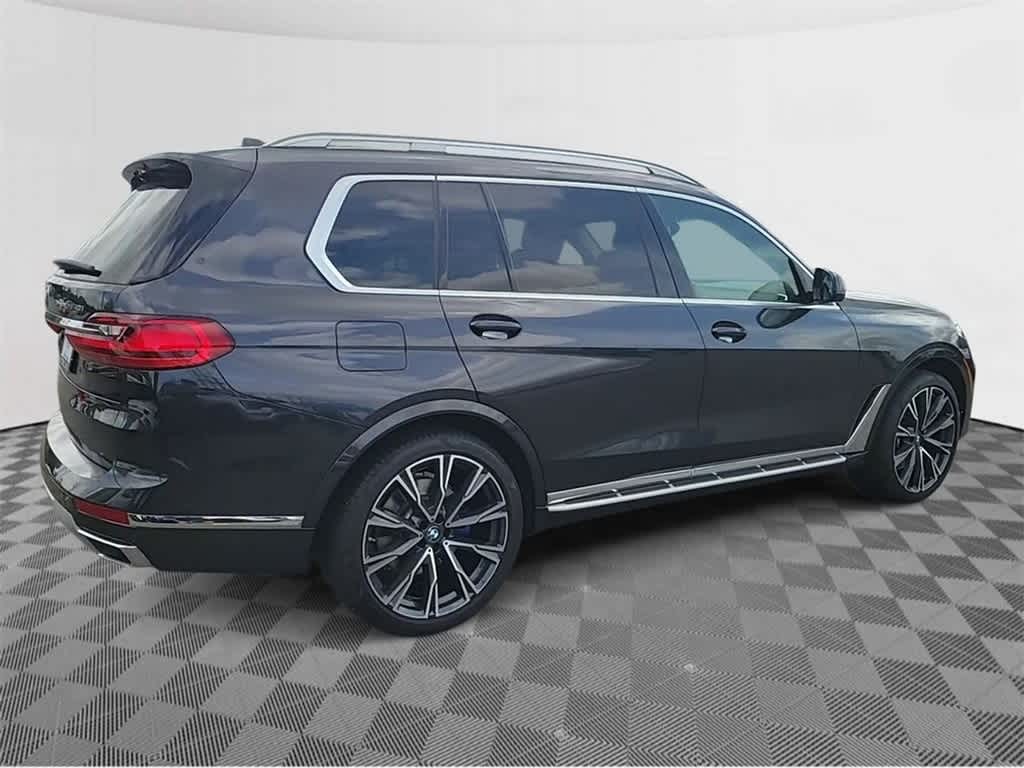 2022 BMW X7 xDrive40i 8