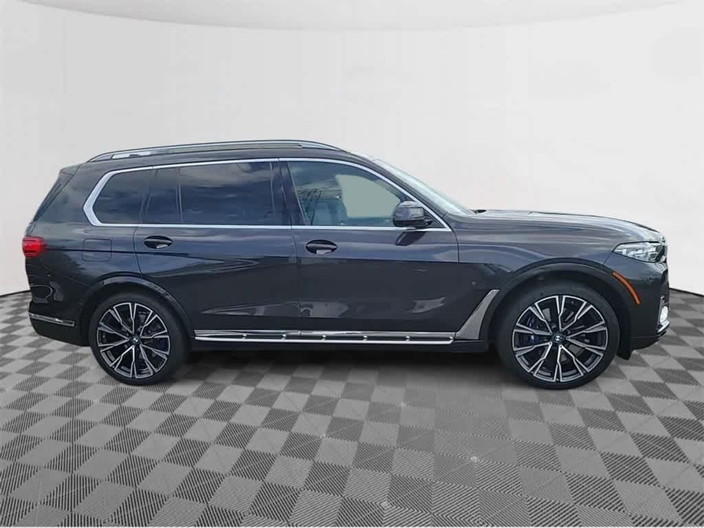 2022 BMW X7 xDrive40i 9