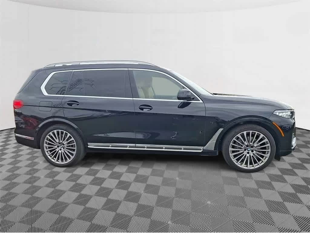 2022 BMW X7 xDrive40i 9