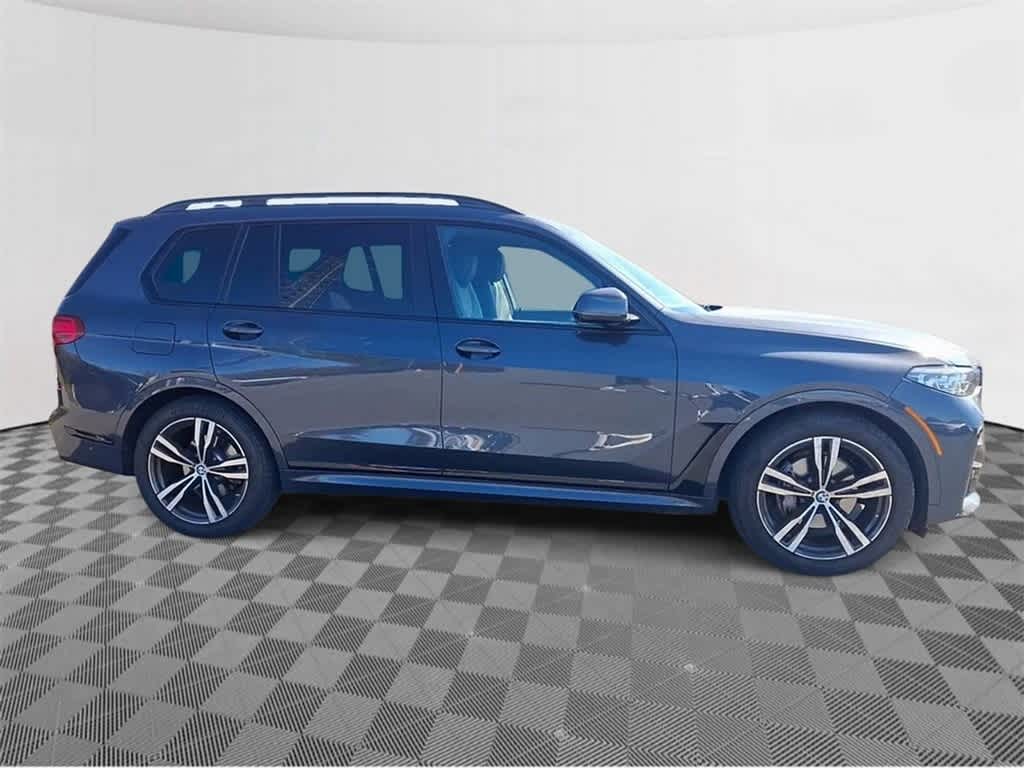 2022 BMW X7 xDrive40i 9