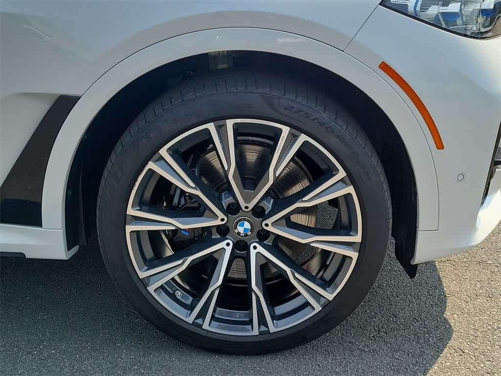 2022 BMW X7 M50i 25