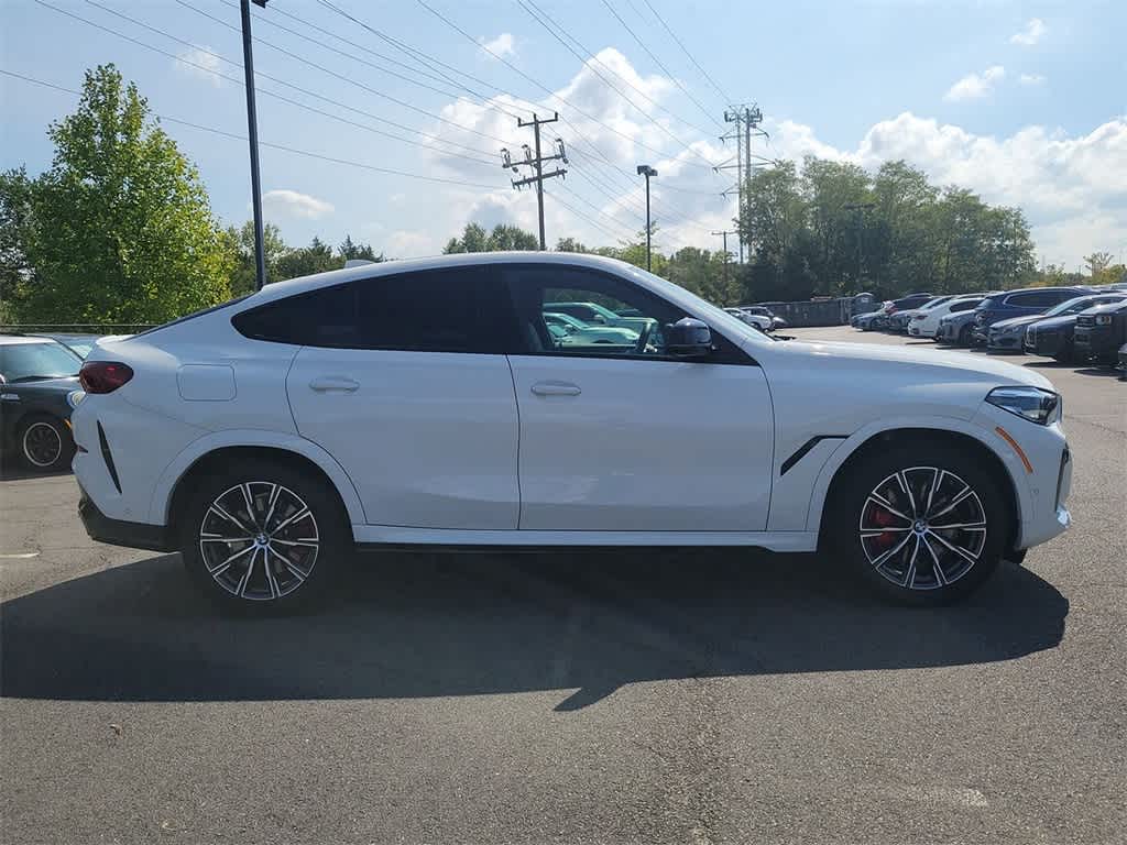 2021 BMW X6 M50i 24