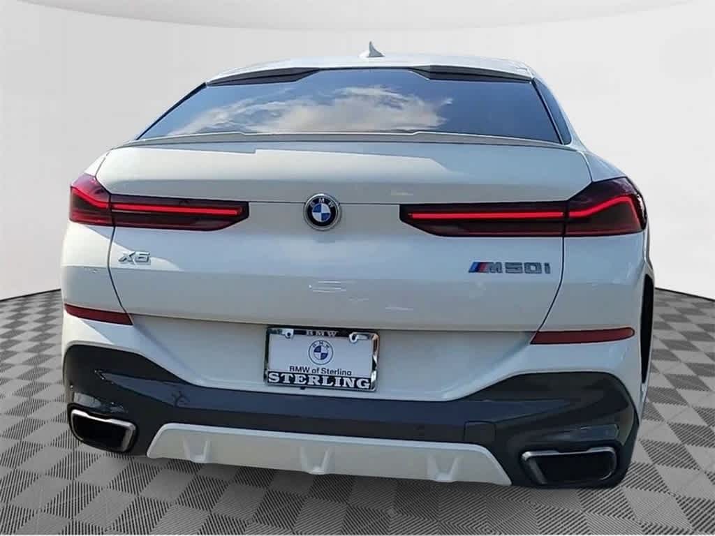 2021 BMW X6 M50i 7