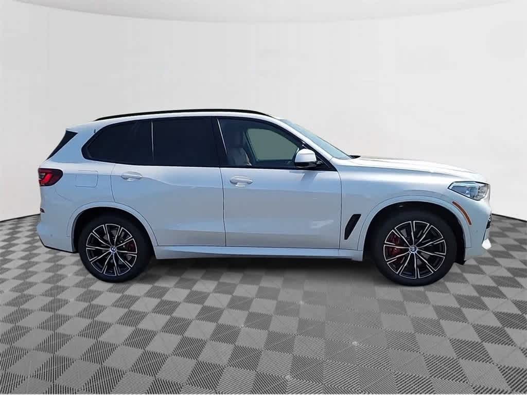 2022 BMW X5 M50i 9