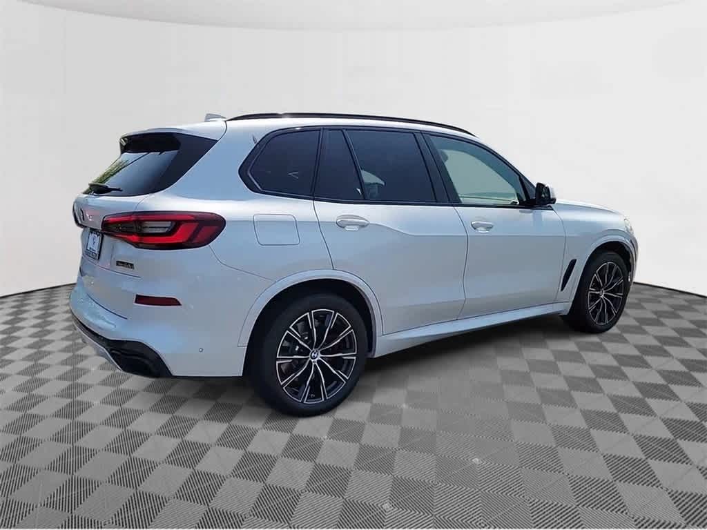 2022 BMW X5 M50i 8