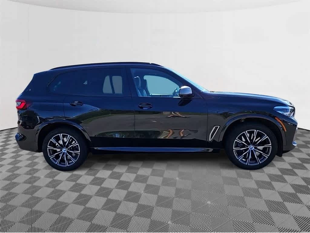 2022 BMW X5 M50i 9