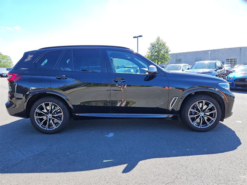 2022 BMW X5 M50i 25