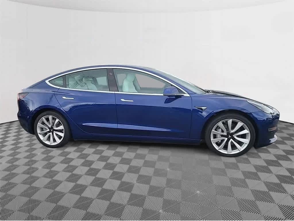 2019 Tesla Model 3 Long Range 9