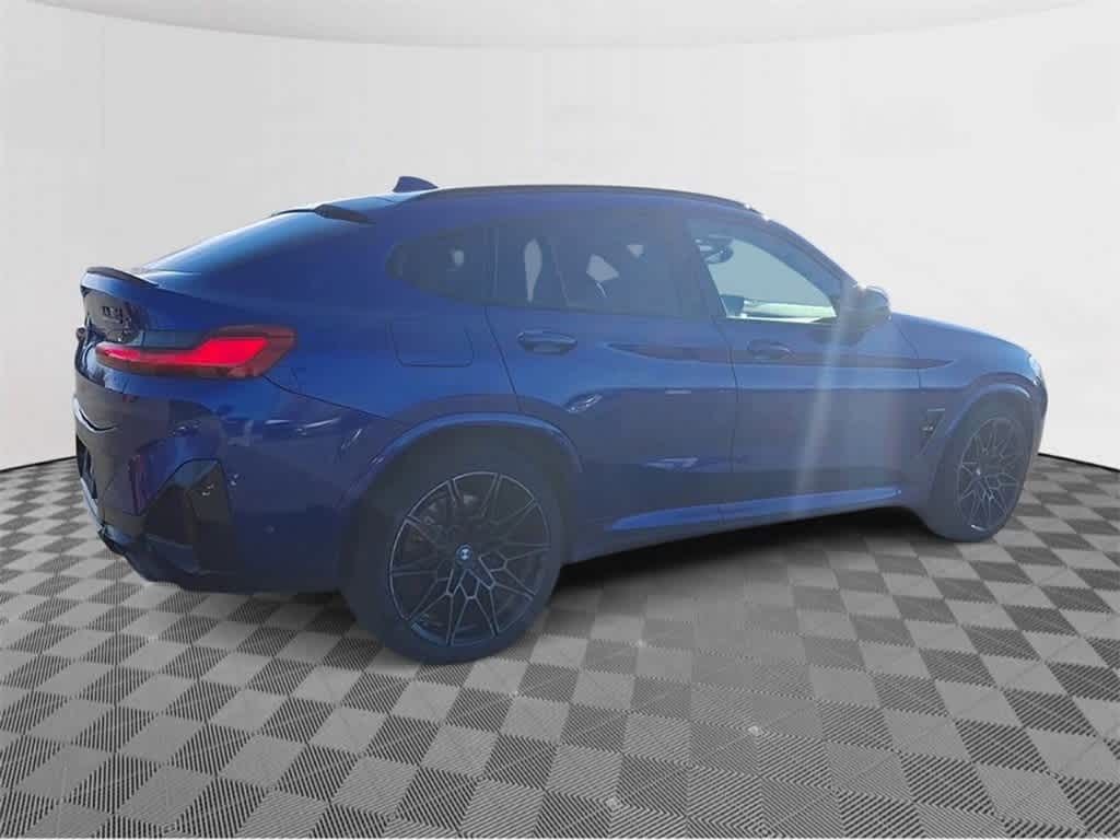 2022 BMW X4 M  8