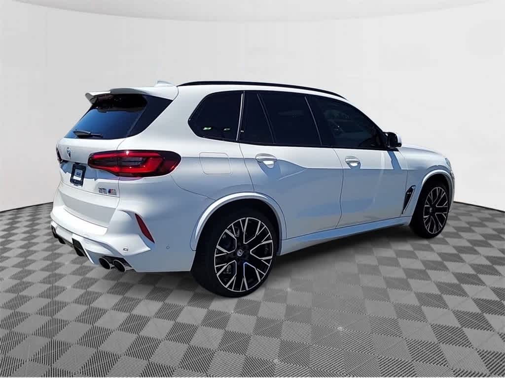 2022 BMW X5 M  8