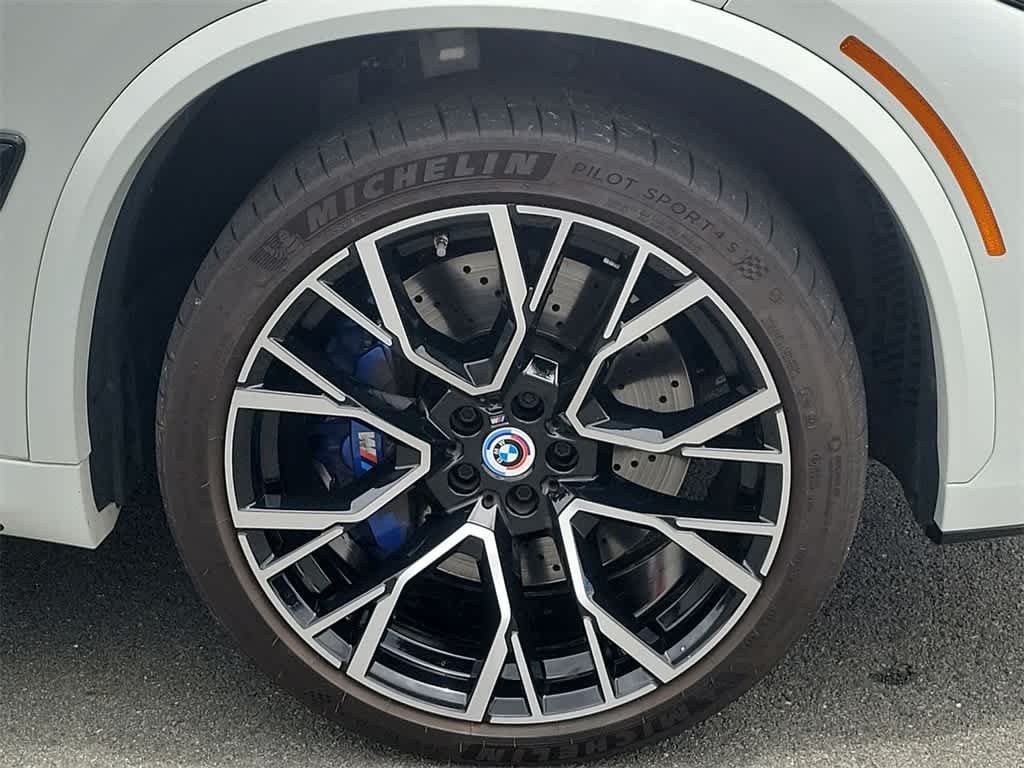 2023 BMW X5 M  25