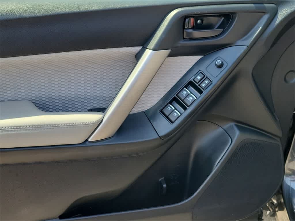 2018 Subaru Forester Premium 10